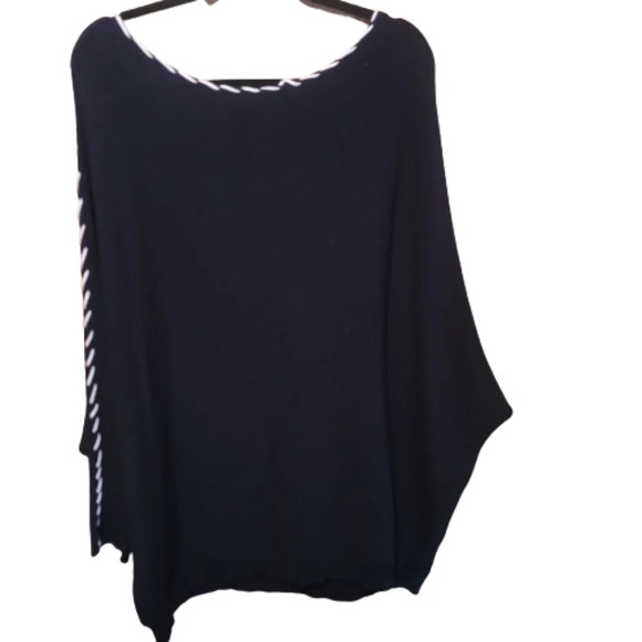 Magashoni Black Sweater with white stitching - Picture 2 of 6